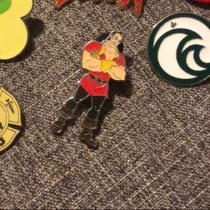 Gaston Pin